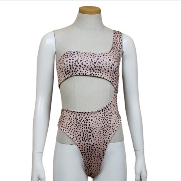 Nasty Gal Womens One Shoulder Swimsuit Size 2 New Dalmation Cut Out - Picture 1 of 9